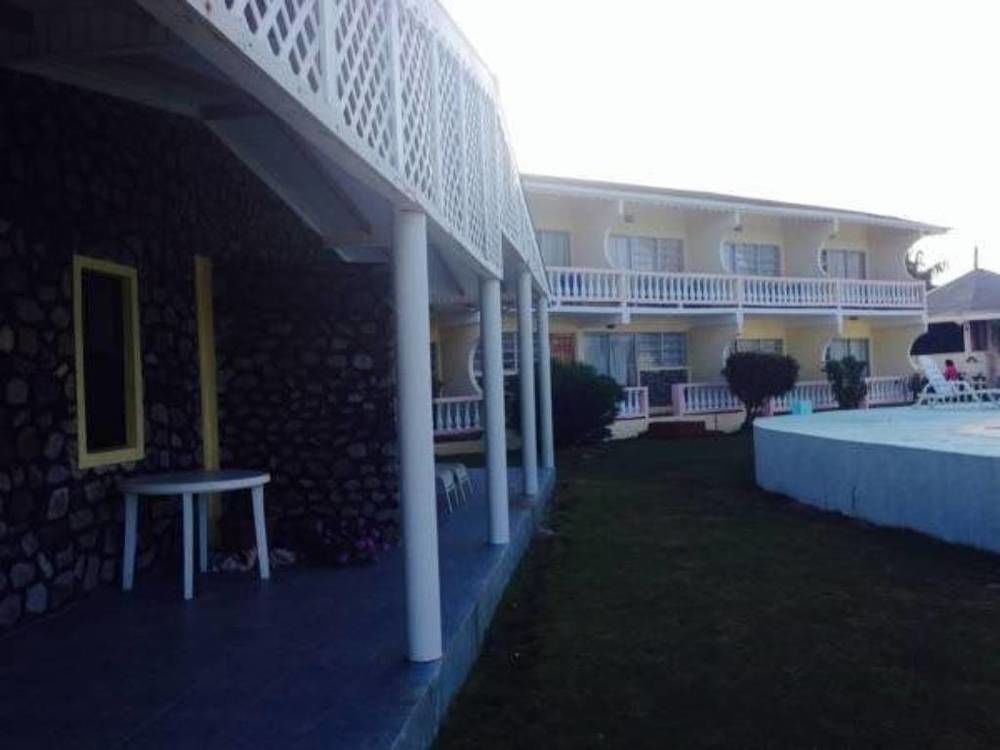Kings Landing Hotel Cliftons 외부 사진